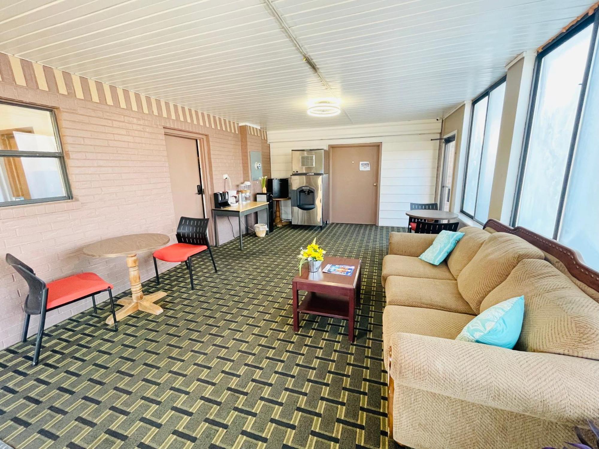 Americas Best Value Inn Jay Екстериор снимка